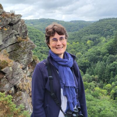 Véronique (Moyen) Véronique (Moyen)